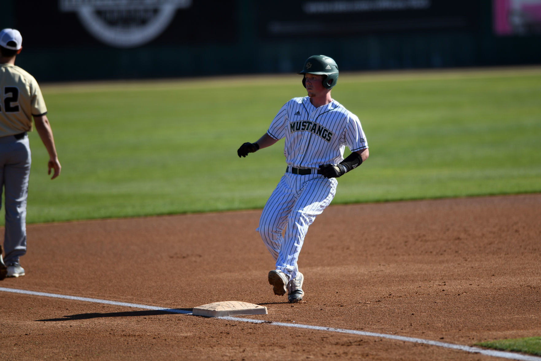 Photos: Cal Poly hosts annual alumni game